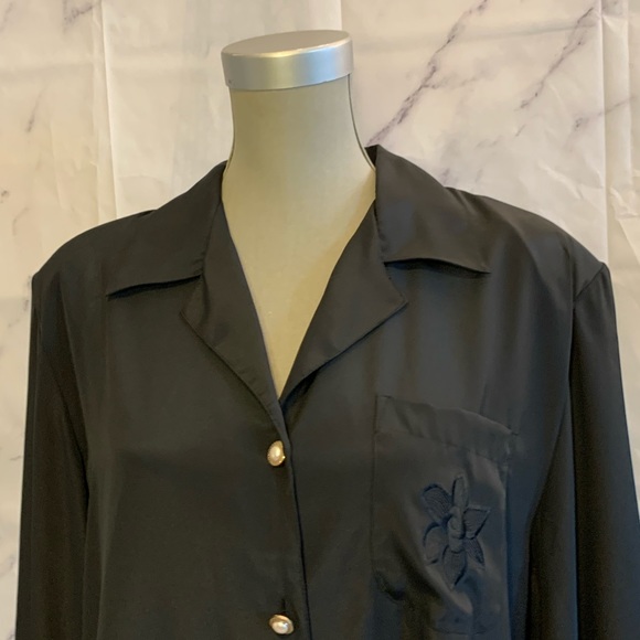 Vintage | Black Pearl Detailed Button-Down Blouse - Picture 2 of 12